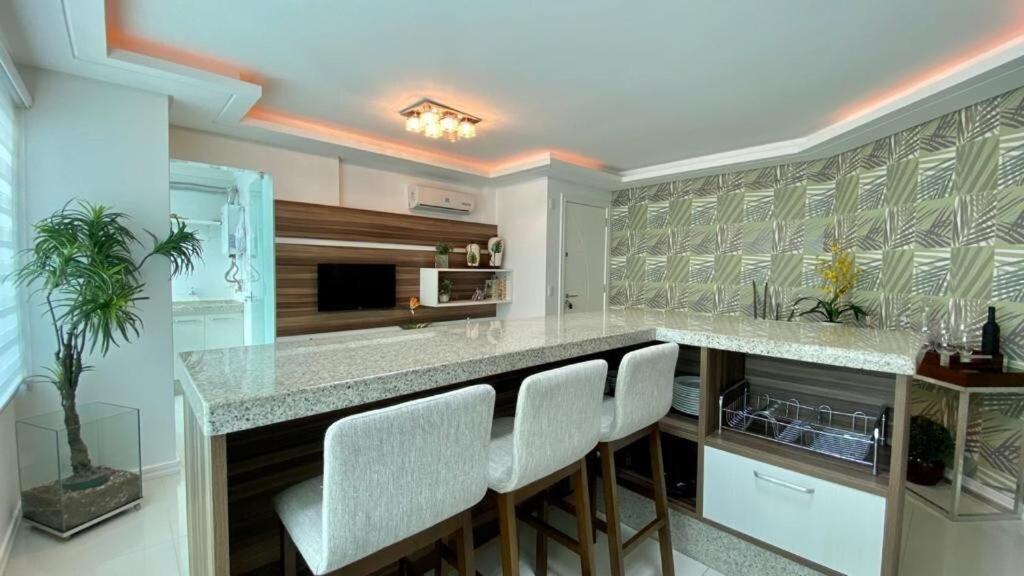 Solar Das Ilhas - Aconchegante Apartamento Na Linda Praia De 4 Ilhas บอมบินญัส ภายนอก รูปภาพ