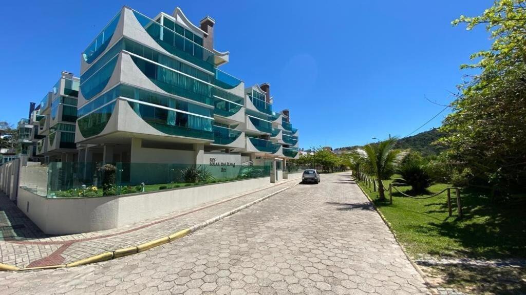 Solar Das Ilhas - Aconchegante Apartamento Na Linda Praia De 4 Ilhas บอมบินญัส ภายนอก รูปภาพ